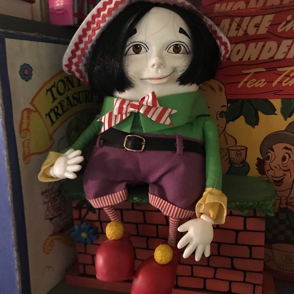 Rare TONNER Humpty Dumpty Alice in Wonderland